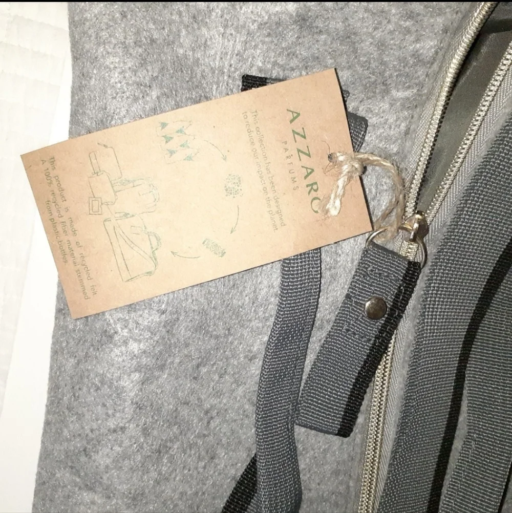 NEW Azzaro Gray Felt Weekend Duffel with Shoulder Strap